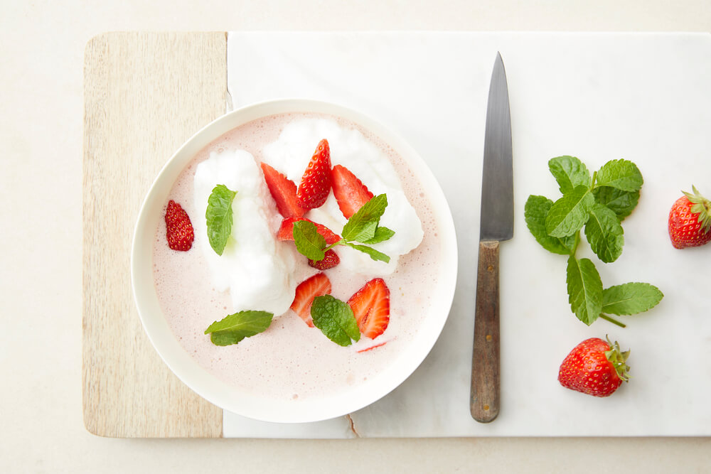 Image Strawberry Floating Islands