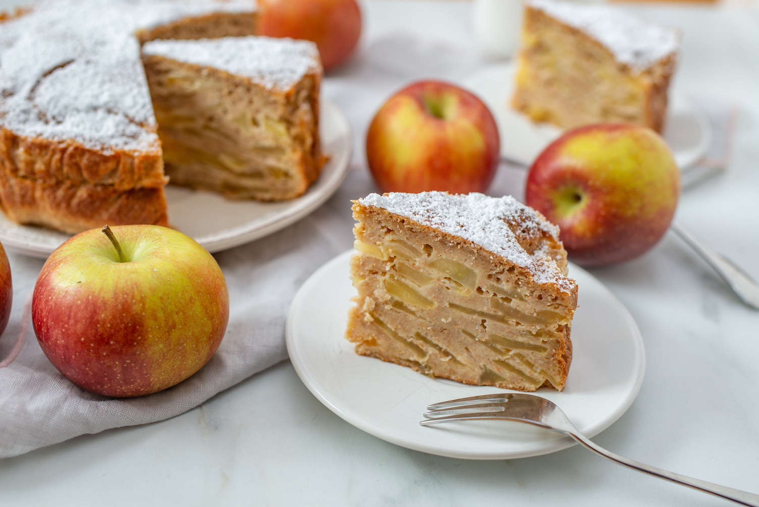 Image Gâteau invisible aux pommes et caramel au beurre salé